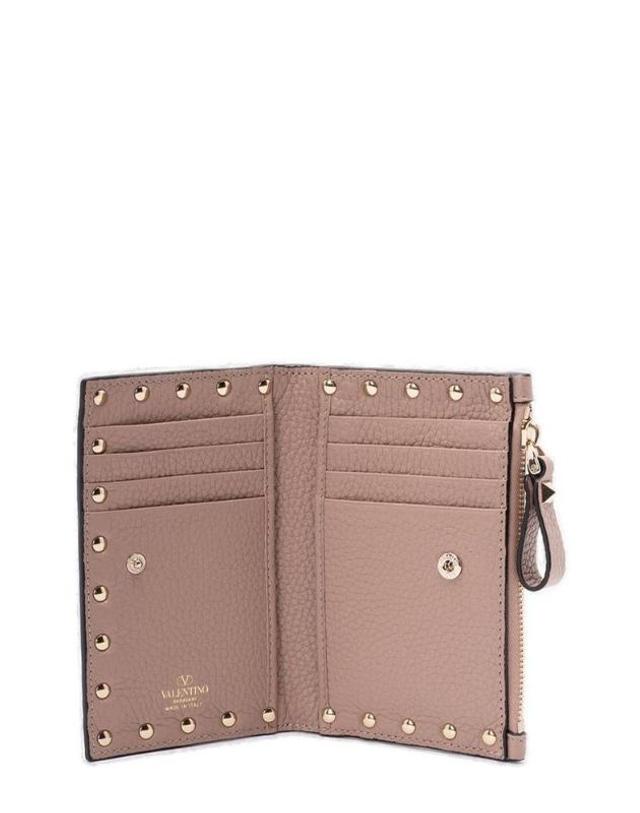 발렌티노 [해외직구] Valentino Garavani 락스터드 집업 카드홀더 7W2P0605VSH P45POUDRE TP979698901 착용컷