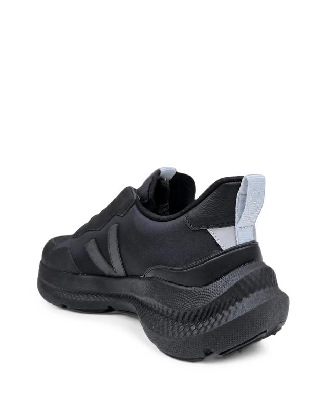 베자 [해외직구] 베자 x CFCL logo patch leather sneakers 12296564572424 TP725717154 착용컷