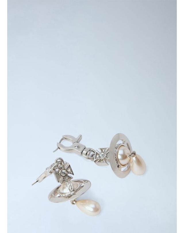 비비안 웨스트우드 비비안웨스트우드 [해외직구] 26 FW 비비안웨스트우드 여성 Aida Earrings vvw0366002sil F 착용컷