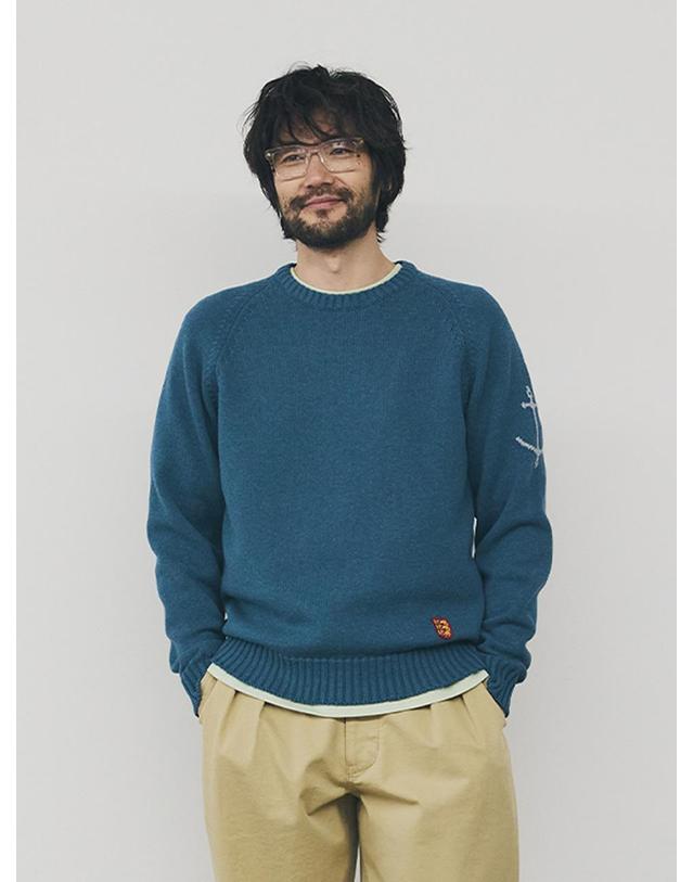건지울른스 건지울른스 코튼 나그랑 크루넥 스웨터 - 틸 블루 착용컷
