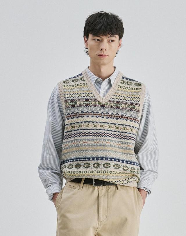 건지울른스 건지울른스 세인트피터 페어아일 브이넥 베스트 컬렉션 착용컷