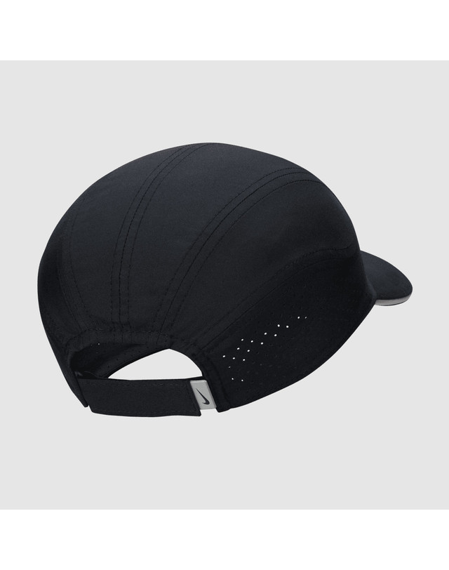 나이키 나이키 드라이핏 ADV 플라이 런닝 캡모자 FB5681-010 착용컷