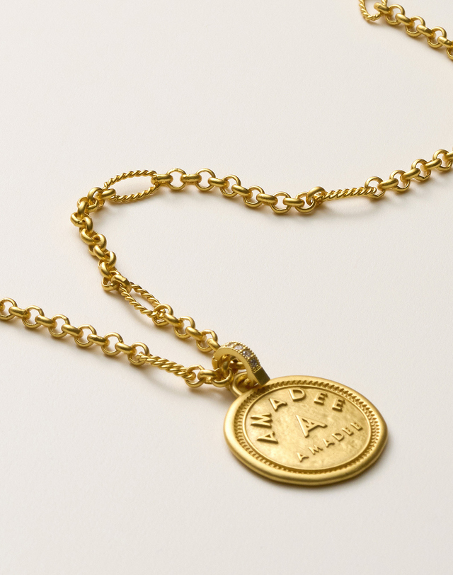 아마디 AMADEE COIN NECKLACE 착용컷