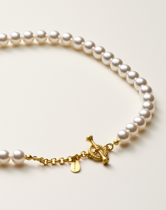 아마디 CLASSIC PEARL NECKLACE 8mm 착용컷