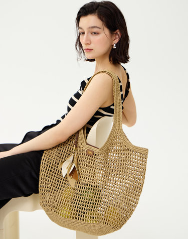 [MISTY FLOWER RAFFIA] 베이지 라피아 꼬임 메쉬 숄더백 L