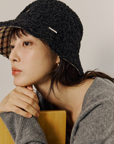 [스테디셀러]블랙 곰돌이자수 부클 양면 남녀공용 버킷햇