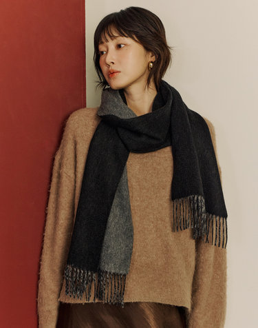 블랙 로고패치 캐시미어 머플러