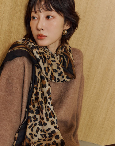브라운 레오파드 울혼방 스카프