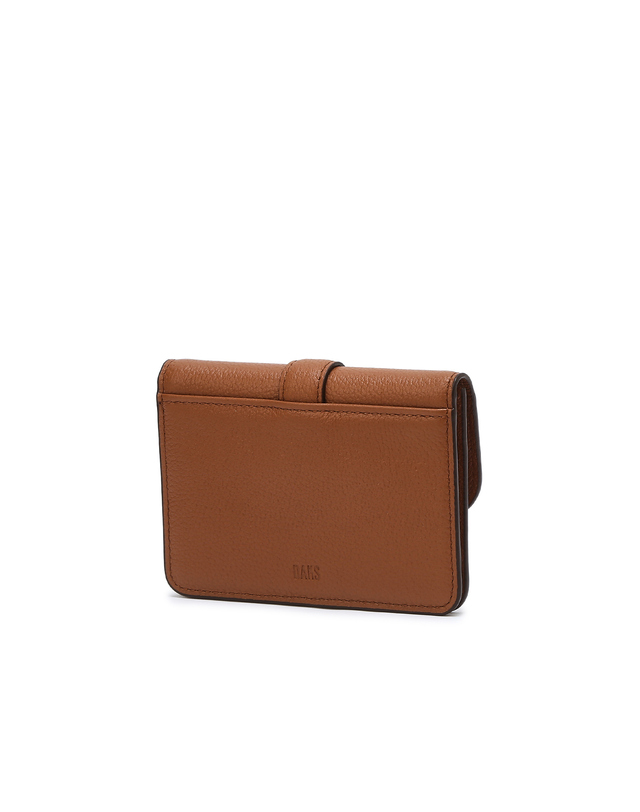 닥스 액세서리 [BIRKBECK CHARLOTTE] 버크백 샬롯 브라운 D장식 소가죽 카드지갑 착용컷