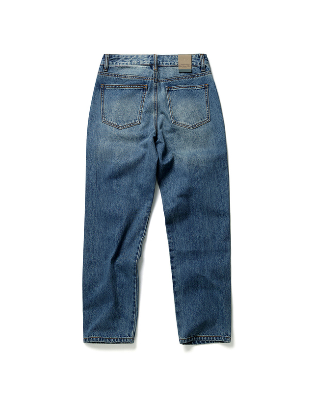 윌리엄스버그 뉴욕시티 Straight Denim Pants_Deep Blue 블루 착용컷