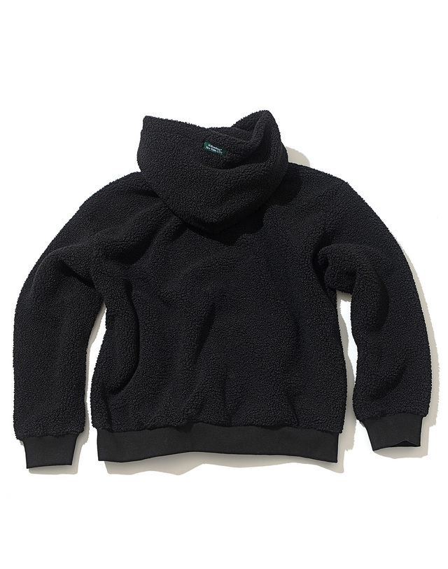 윌리엄스버그 뉴욕시티 Classic Logo Boa Fleece Hoodie_Black 블랙 착용컷