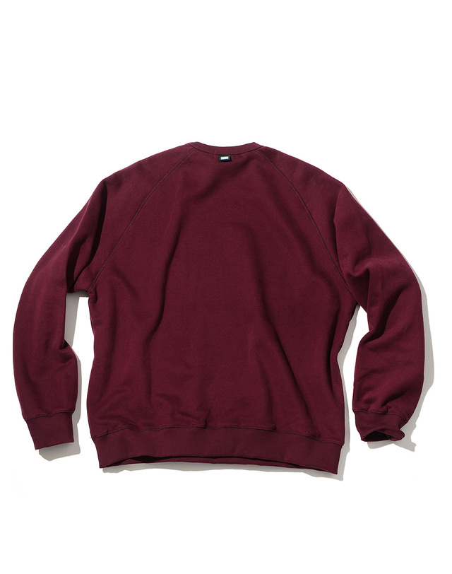 윌리엄스버그 뉴욕시티 Lettering Logo Brushed Sweat Shirt_Wine 착용컷