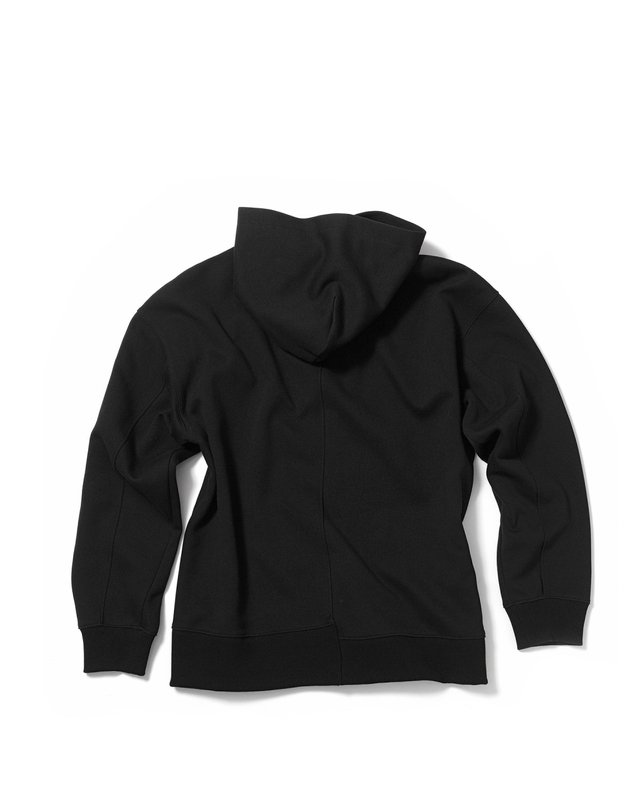 윌리엄스버그 뉴욕시티 [Essential] Classic Logo Cutting Hoodie_Black 블랙 착용컷