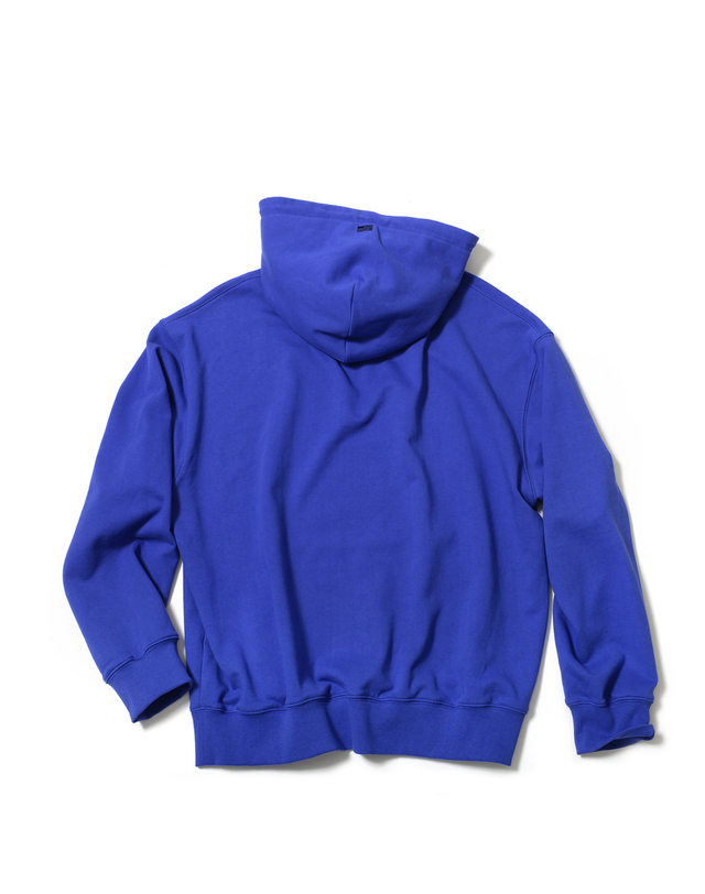윌리엄스버그 뉴욕시티 Classic Logo Needlework Hoodie_Blue 블루 착용컷
