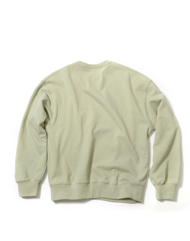 윌리엄스버그 뉴욕시티 Classic Logo Needlework Sweat Shirt_Light Green 밝은연두 착용컷