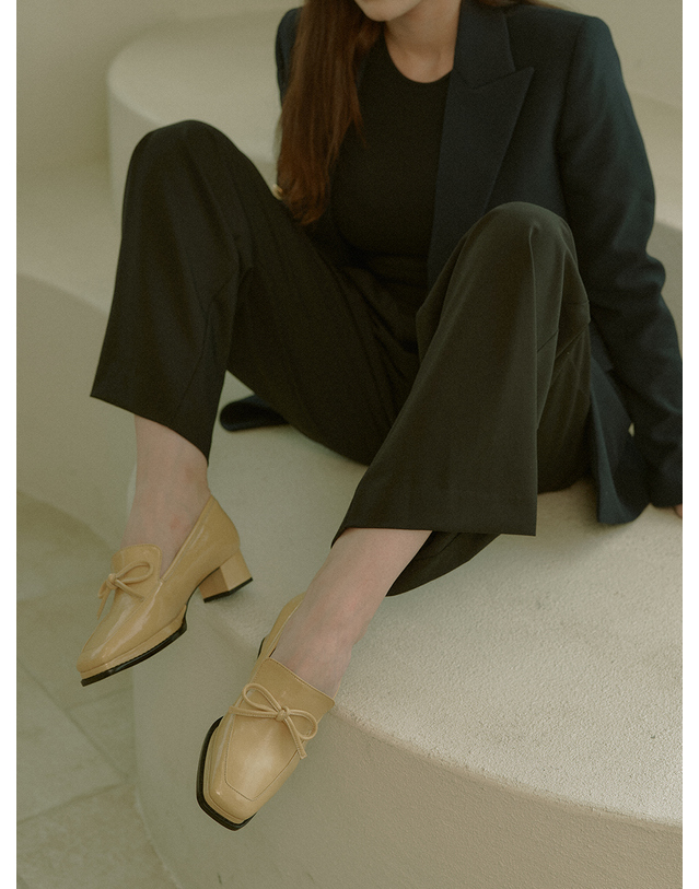 케리제이드 Ribbon Point Loafer_Butter 착용컷