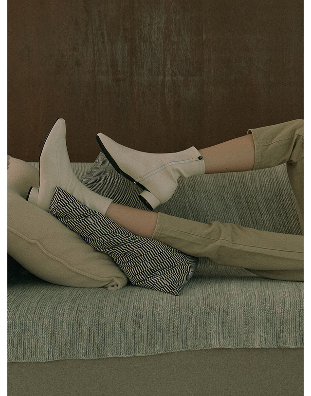 케리제이드 Flat Socks Boots_3 Color 착용컷