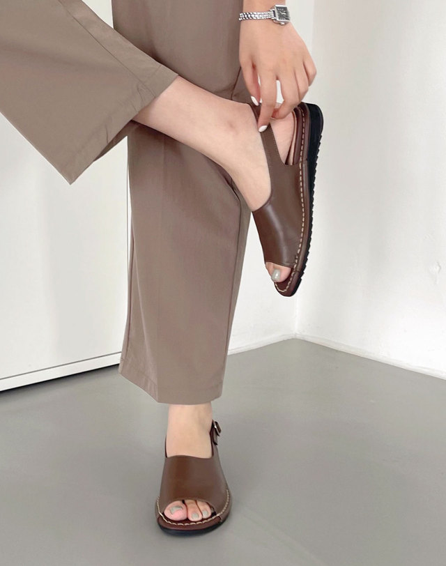 베티아노 [VETIANO 베티아노] 로빈 스티치 샌들 3C / Robin Stitch Sandals 3C 착용컷