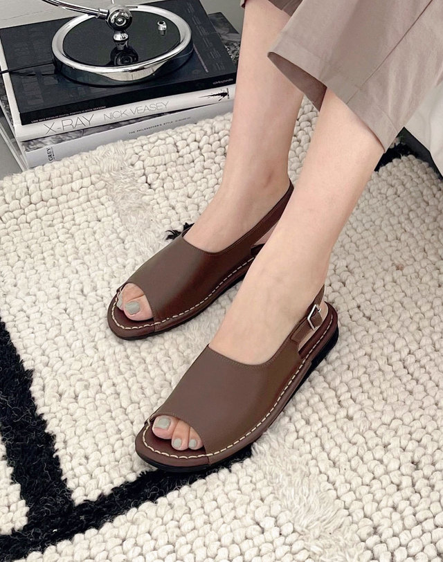 베티아노 [VETIANO 베티아노] 로빈 스티치 샌들 3C / Robin Stitch Sandals 3C 착용컷