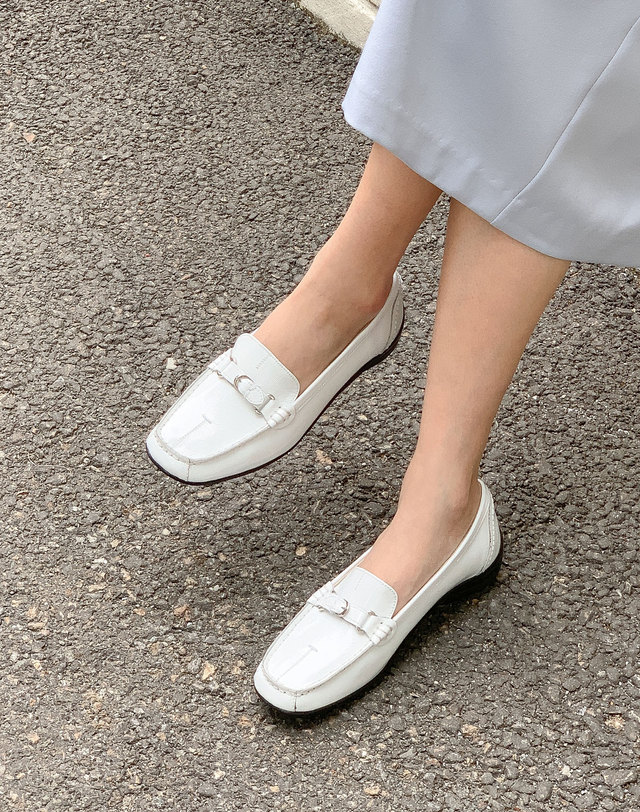 베티아노 [VETIANO 베티아노] 마들린 벨트 스퀘어 로퍼 2color / Madeline belt square loafers 2color 착용컷