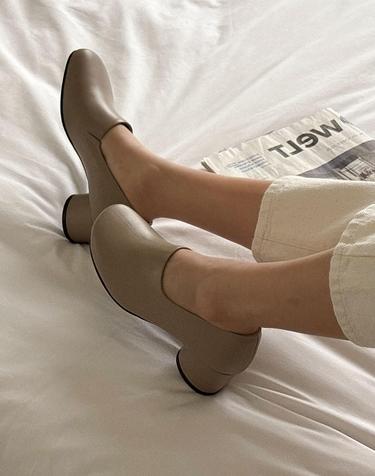 [VETIANO 베티아노] 렌토 소가죽 커브라인 힐 / Lento Cow Leather Curveline Heel
