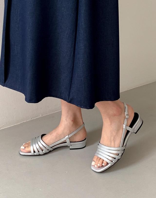 베티아노 [VETIANO 베티아노] 실라 멀티스트랩 샌들 / Silla Multi-strap Sandals 착용컷