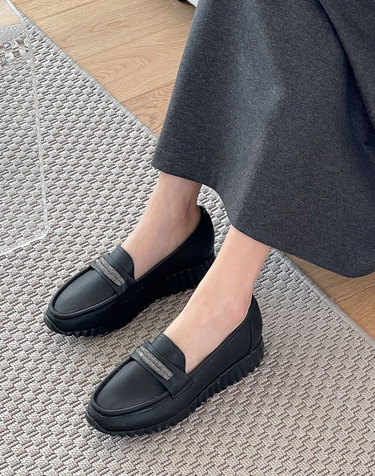 [VETIANO 베티아노] 아데브 보석줄 생고무 로퍼 2color / Smog raw rubber decorative loafers 2colors