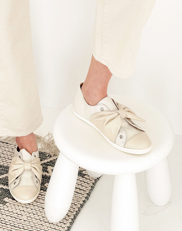 베티아노 [VETIANO 베티아노] 리보니 벨크로 스니커즈 2C / ribbon velcro sneakers 2C 착용컷