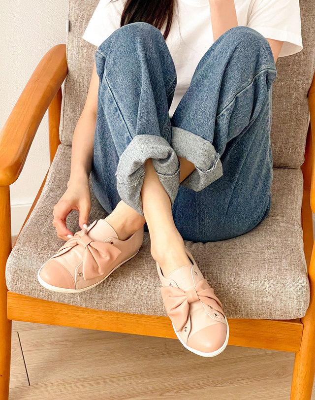 베티아노 [VETIANO 베티아노] 리보니 벨크로 스니커즈 2C / ribbon velcro sneakers 2C 착용컷