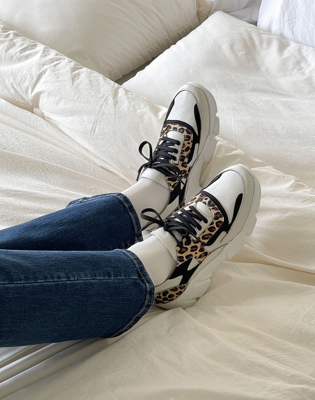 베티아노 [VETIANO 베티아노] 레오파드 송치 호피 스니커즈 2C / Leopard Calf Hopi Sneakers 2C 착용컷