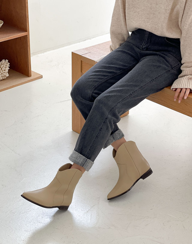 베티아노 [VETIANO 베티아노] 마랑 숏 우드 심플 웨스턴 부츠 / Marant Short Wood Simple Western Boots 블랙 착용컷
