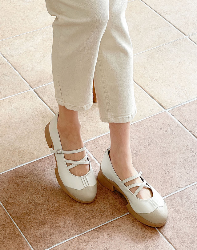 베티아노 [VETIANO 베티아노] 디토 스트랩 플랫 스니커즈 3color / Ditto Strap Flat Sneakers 3color 착용컷