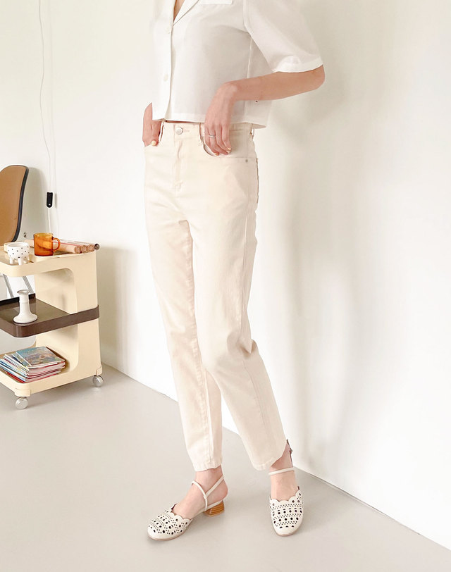 베티아노 [VETIANO 베티아노] 케네디 동글 펀칭 샌들 플랫 4color / Kennedy dongle punching sandals flat 4color 착용컷