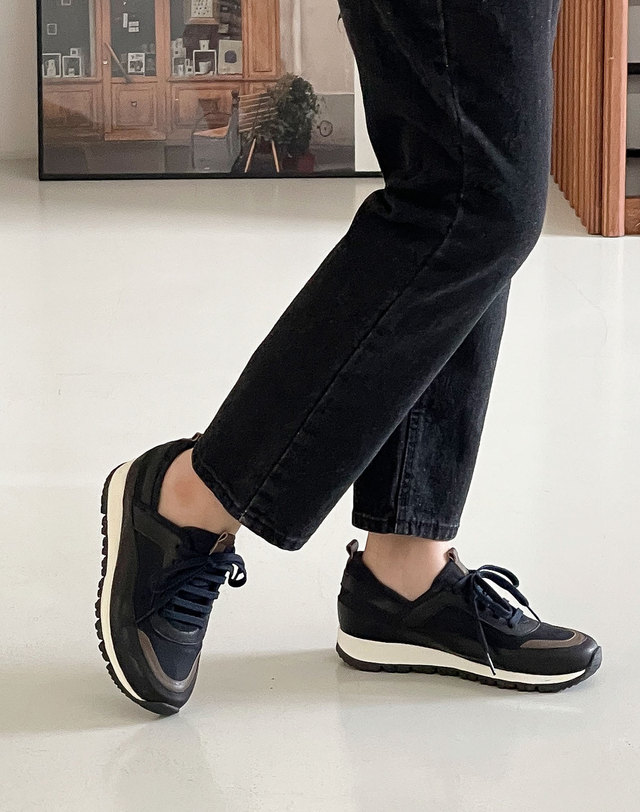 베티아노 [VETIANO 베티아노] 웬디 소프트 스니커즈 2color / Wendy soft sneakers 2color 착용컷