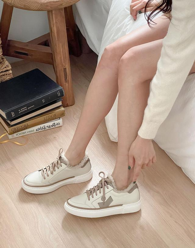 베티아노 [VETIANO 베티아노] 양털 피코 스니커즈 2color / Pico fleece Sneakers 2color 착용컷