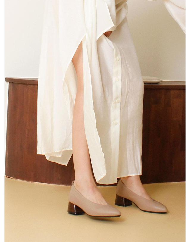 베티아노 [VETIANO 베티아노] U라인 와니굽 밴딩 펌프스 / U-line crocodile-hem banding pumps 착용컷