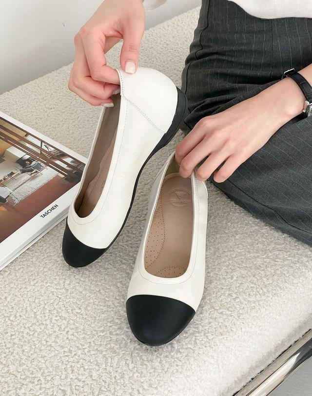 베티아노 [VETIANO 베티아노] 가브리엘 투톤 밴딩 _ 라운드 양가죽 플랫 / Gabriel Two-Tone Banding _ Round Sheepskin Flats 착용컷