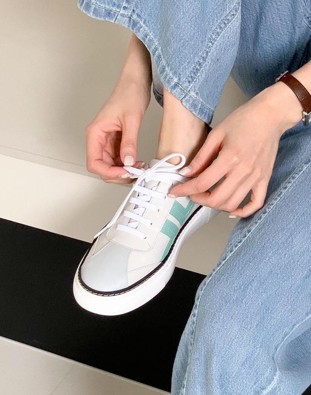 베티아노 [VETIANO 베티아노] 그리스 스티치 스니커즈 2color / Greek Stitch Sneakers 2color 착용컷