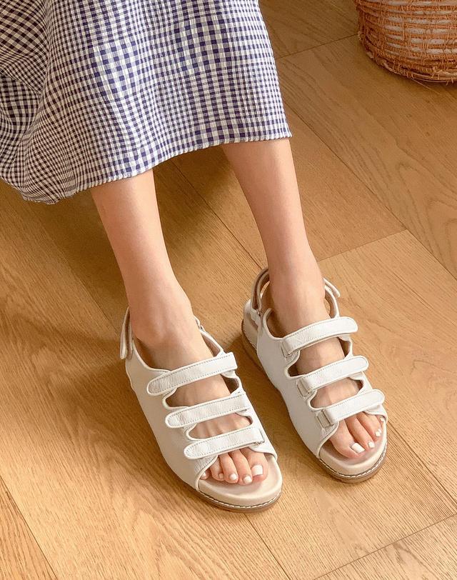 베티아노 [VETIANO 베티아노] 누베 벨크로 소프트 샌들 / Nuvé Soft Velcro Sandals 착용컷