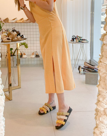 [O.R 오알] 보비 쓰리 프릴 스트랩 슬리퍼 2C / Bobby three frill strap mule 2C