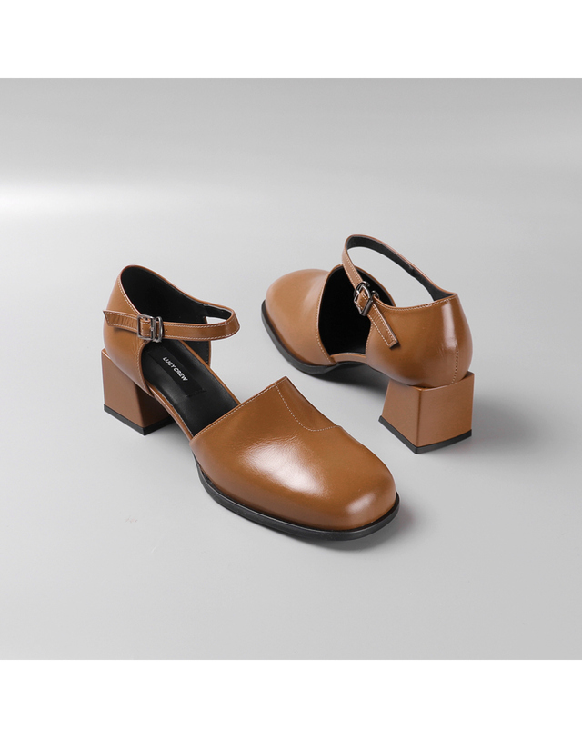 루시크루 Mary Jane Loafer LC302_5cm 카멜 착용컷