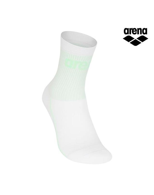 아레나 스포츠 라이트 중목 양말 A6AC1AO04WHT 착용컷