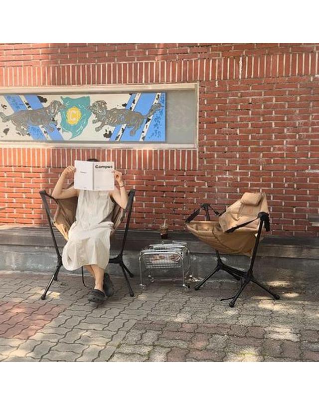 스노우라인 스노우라인 릴렉스 스윙 체어 캠핑체어 해먹 흔들의자 착용컷