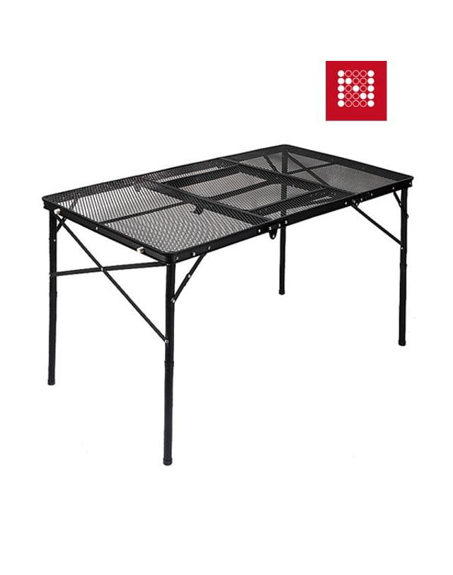 노마드 노마드 더블랙 아이언 메쉬 2in1 BBQ 캠핑테이블 착용컷