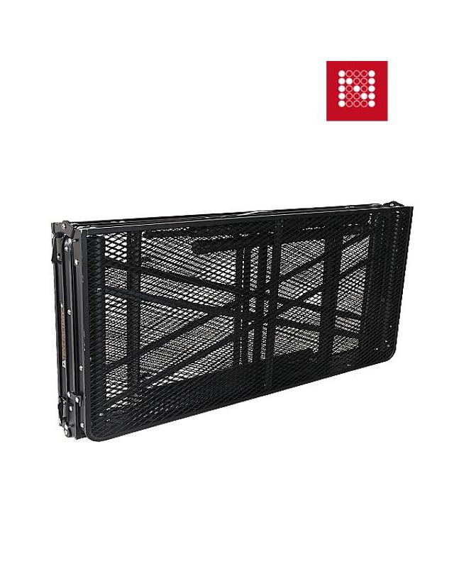 노마드 노마드 더블랙 아이언 메쉬 2in1 BBQ 캠핑테이블 착용컷