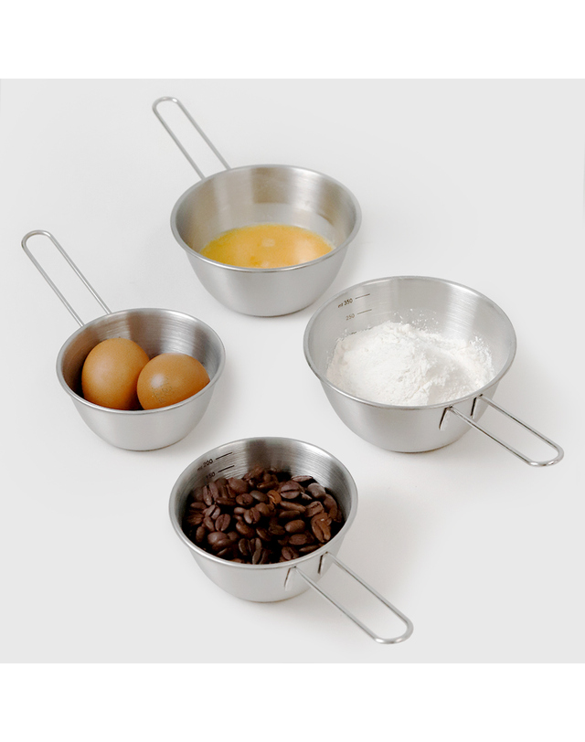 리본제이 304 스텐 롱핸들 미니 계량컵 400ml / 스텐 손잡이 계량컵 믹싱볼 착용컷
