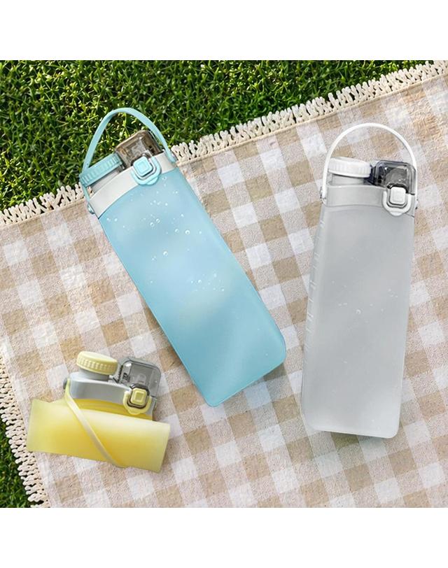 리본제이 무디타 플래티넘 실리콘 물병 접이식 롤업 텀블러 물통 600ml / 빨대텀블러 휴대용 물통 착용컷