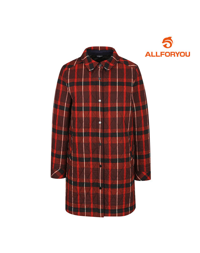 올포유 [올포유] [모델착장] 여성 체크 퀼팅 아우터형 카라 블라우스 ALBLL9121-500 착용컷