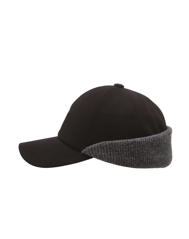 닥스 골프 [ONLINE EXCLUSIVE] 블랙 니트 귀달이 6각캡 착용컷