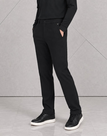 [ONLINE EXCLUSIVE] 블랙 로고장식 스트레치 밴딩 팬츠